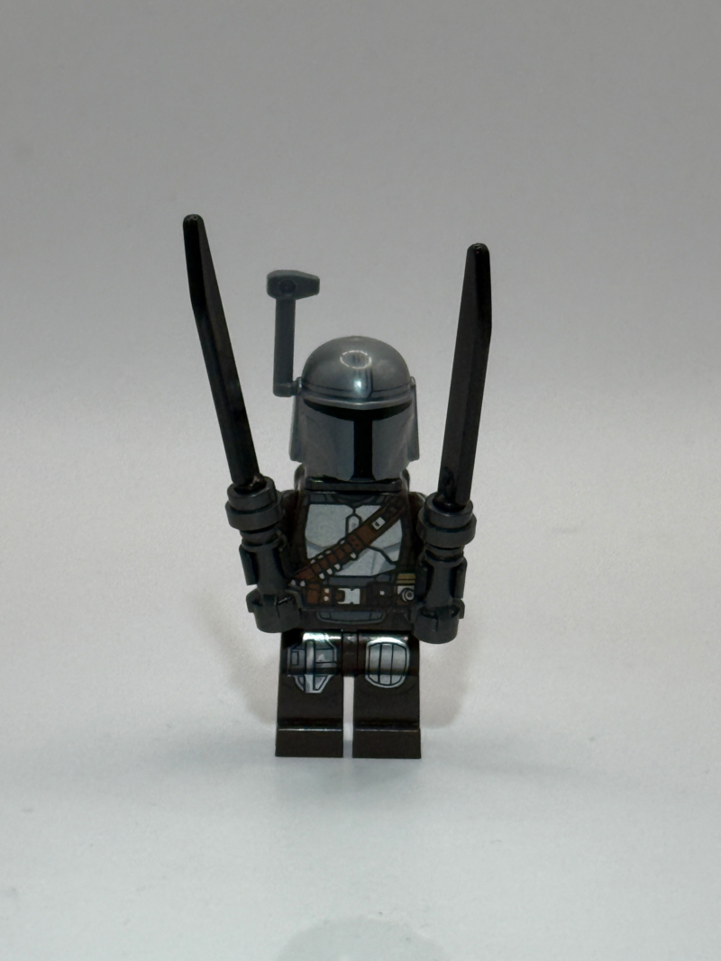 LEGO Star Wars The Mandalorian (Beskar Armor) Minifigure
