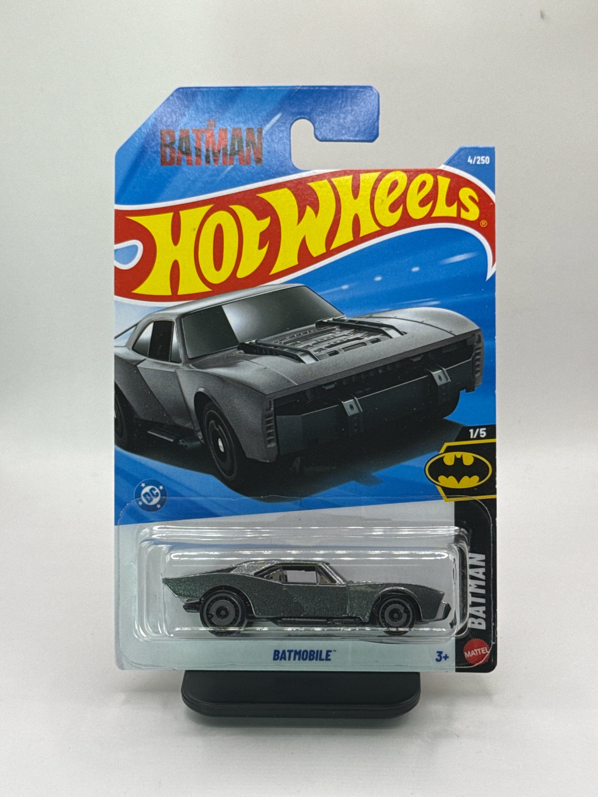 Hot Wheels 2022 Batman Batmobile – Movie Edition