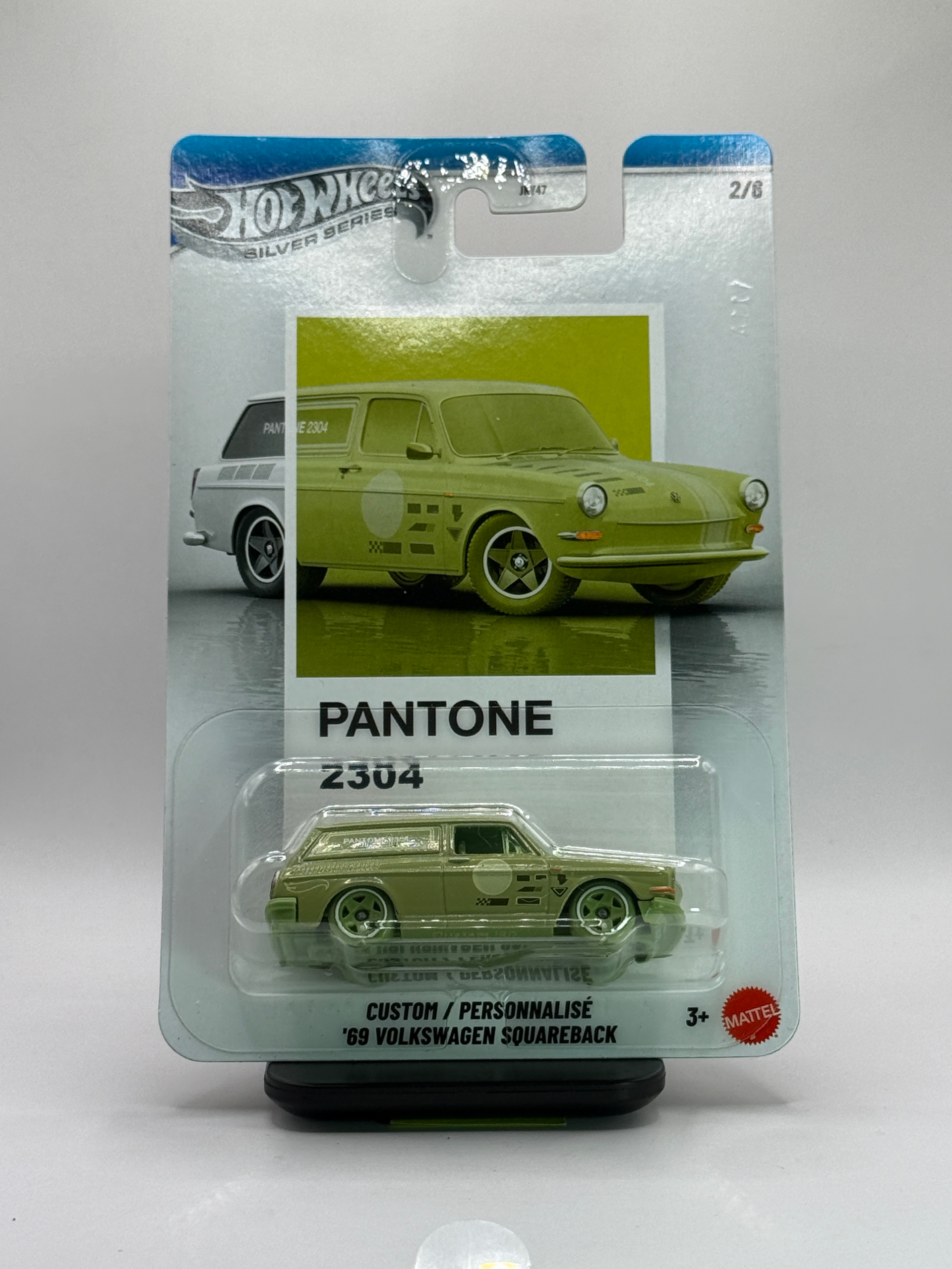 Hot Wheels Silver Series Pantone 2304 Custom '69 Volkswagen Squareback (2026)