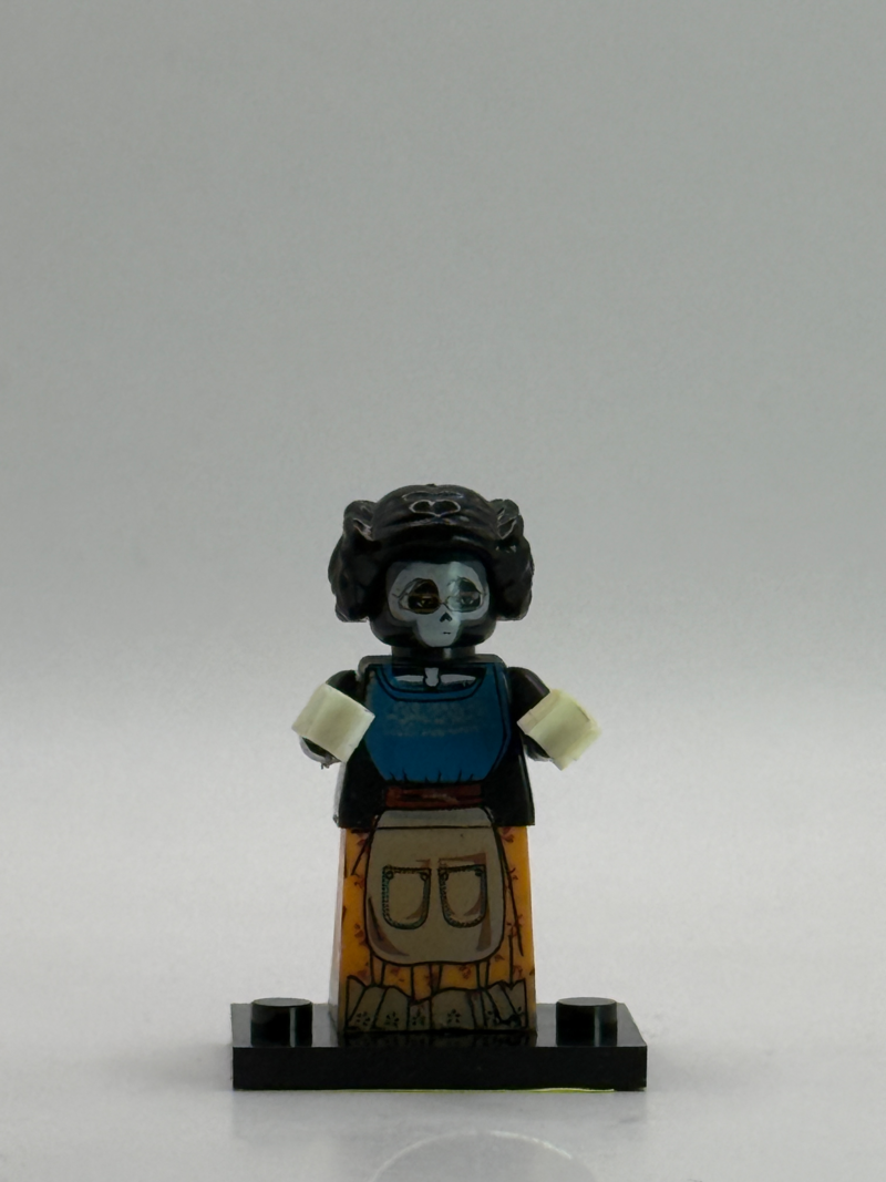 Victoria Rivera (Coco) Custom Minifigure